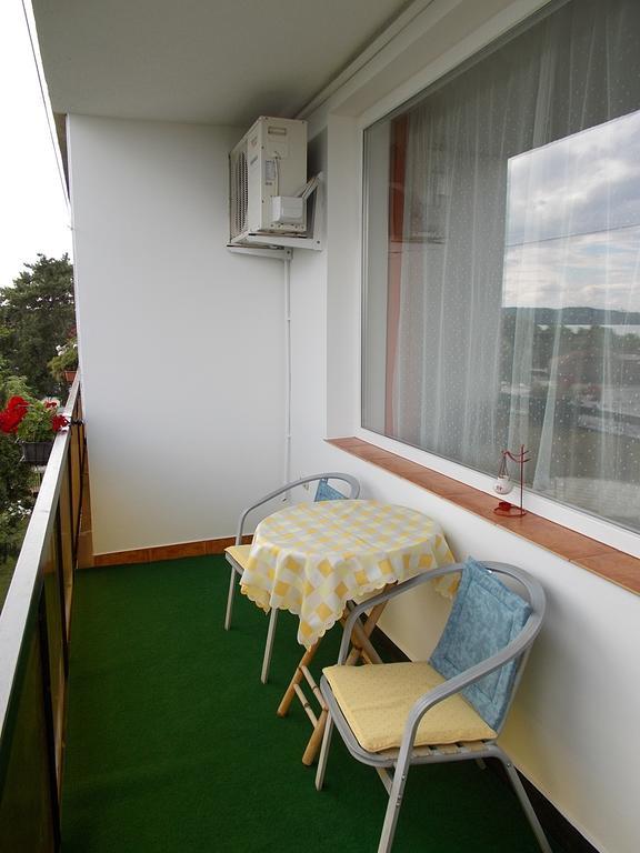 Liliom Apartments Balatonfuered חדר תמונה