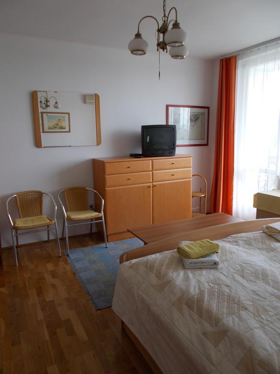 Liliom Apartments Balatonfuered מראה חיצוני תמונה