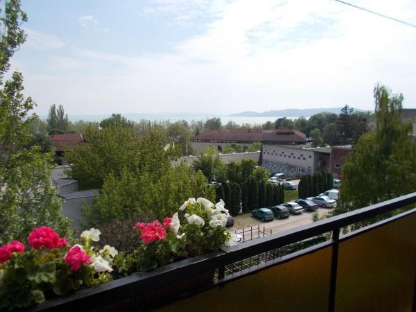 Liliom Apartments Balatonfuered מראה חיצוני תמונה