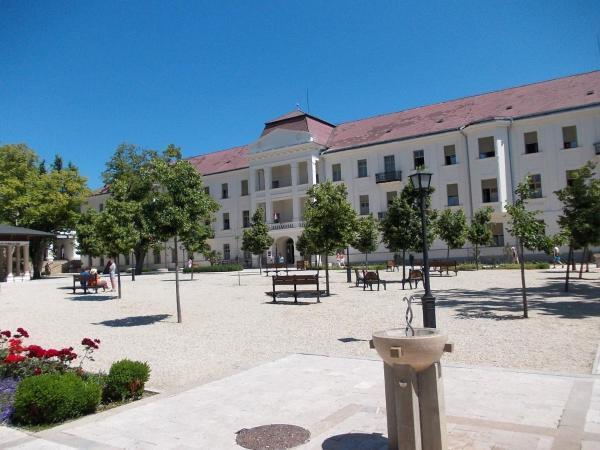 Liliom Apartments Balatonfuered מראה חיצוני תמונה